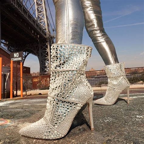 The Power of Transformation: How Steve Madden Modern Boots Can Elevate Your Look